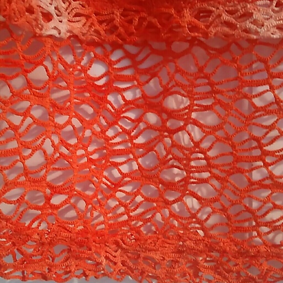 Top - Picture 2 of 3